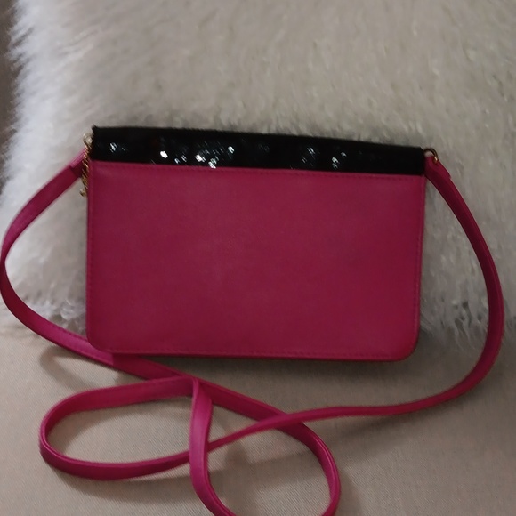 Juicy Couture black sequin and pink crossbody bag - Picture 3 of 7